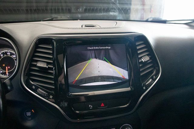 Used 2020 Jeep Cherokee Limited AWD/4WD image 35