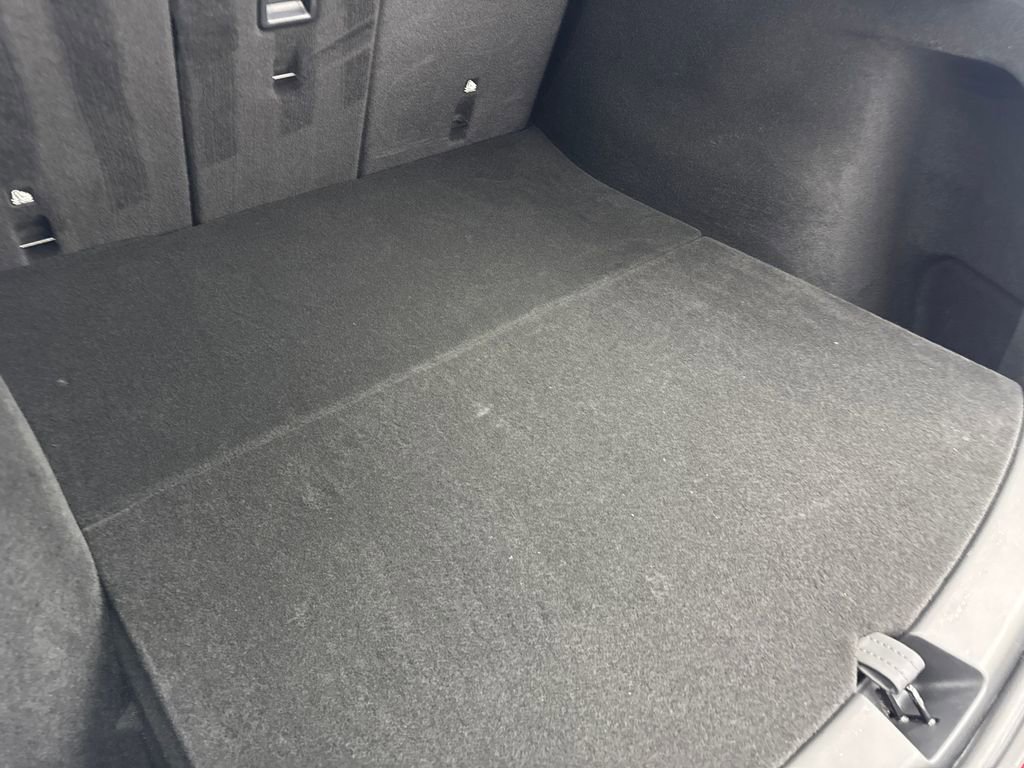 Used 2024 Tesla Model Y Long Range AWD/4WD image 77