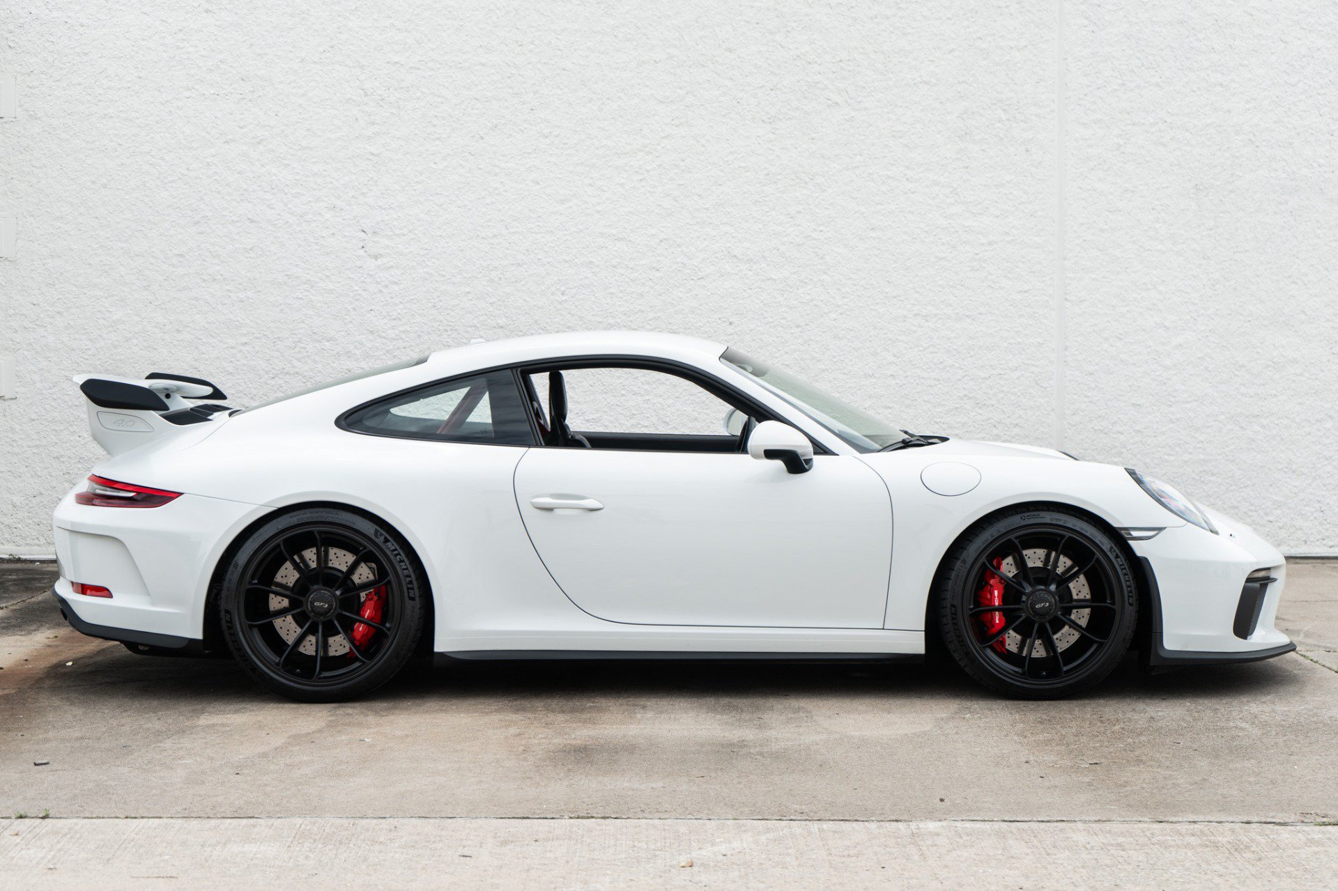 Used 2018 Porsche 911 GT3 RWD image 3