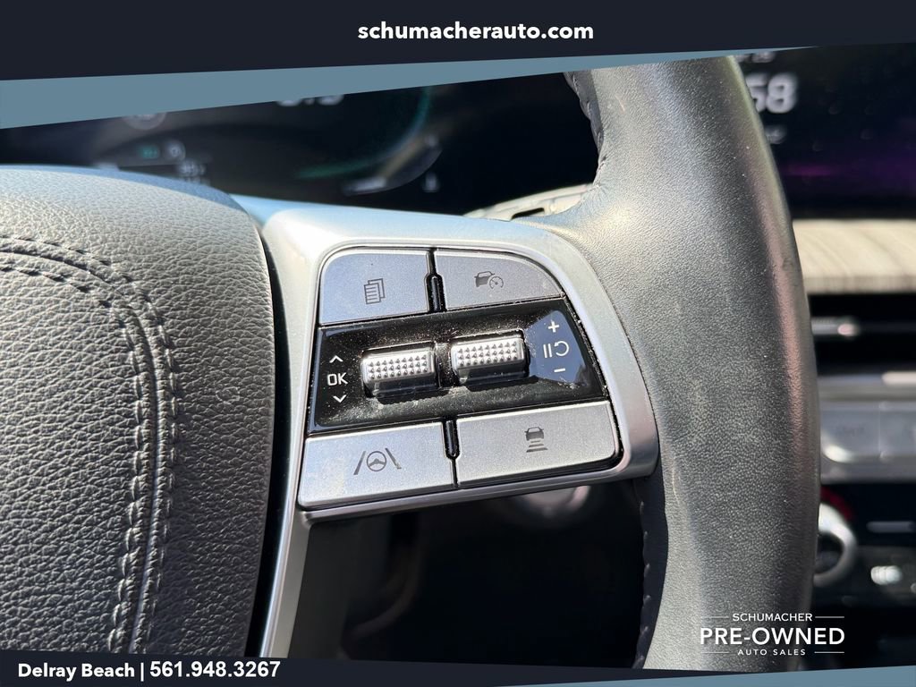 Used 2025 Kia Telluride EX w/ EX Captain's Chair Package FWD image 24