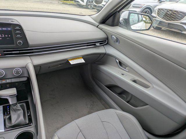New 2026 Hyundai Elantra SE image 11