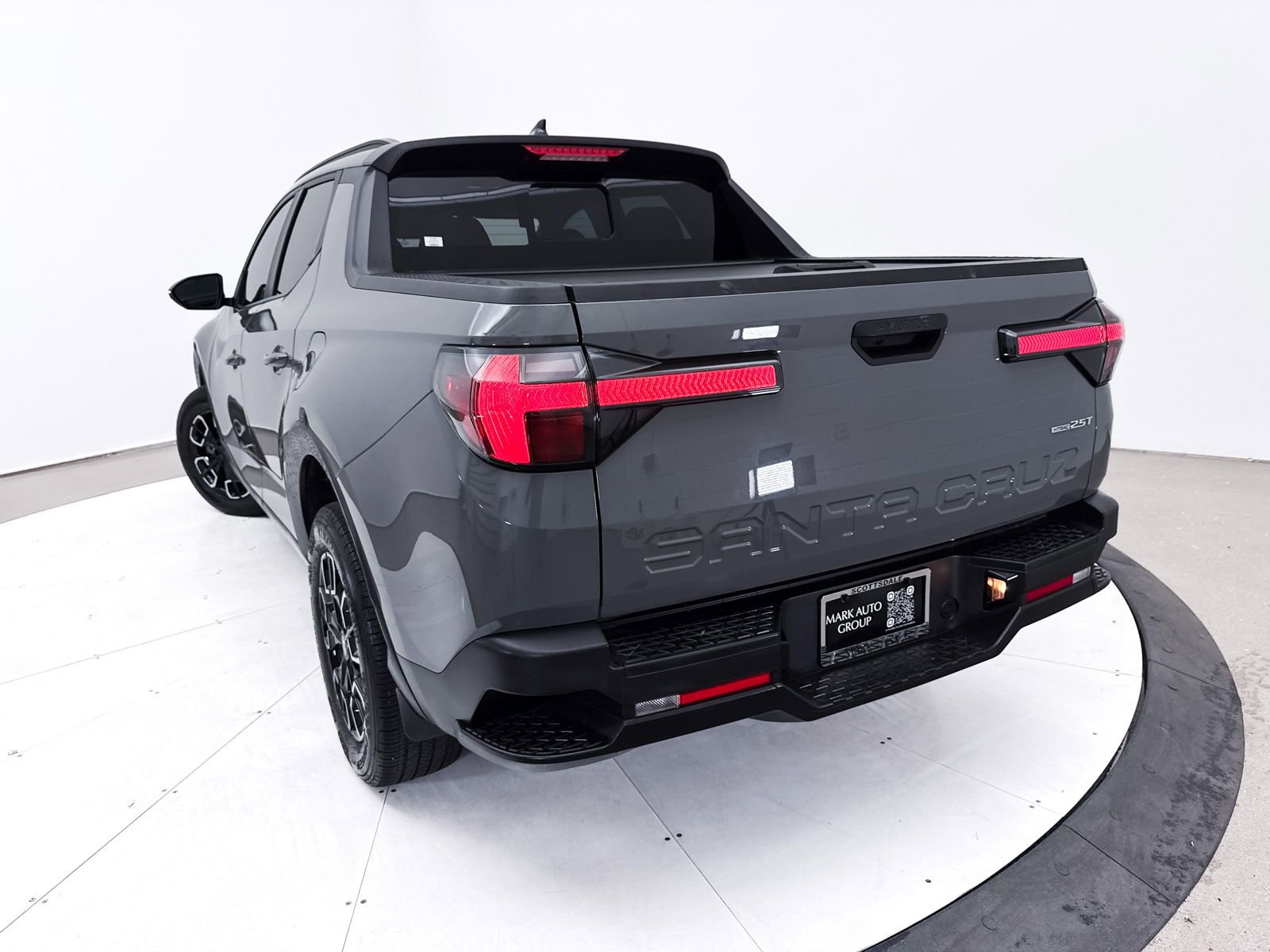 Used 2023 Hyundai Santa Cruz SEL Premium image 8