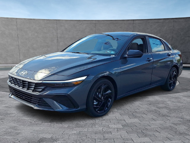 New 2026 Hyundai Elantra SEL Sport FWD image 2
