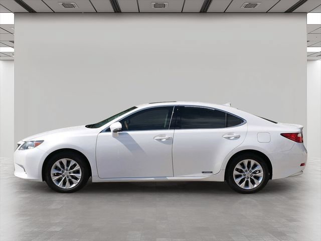 Used 2013 Lexus ES 300h w/ Luxury Pkg FWD image 3