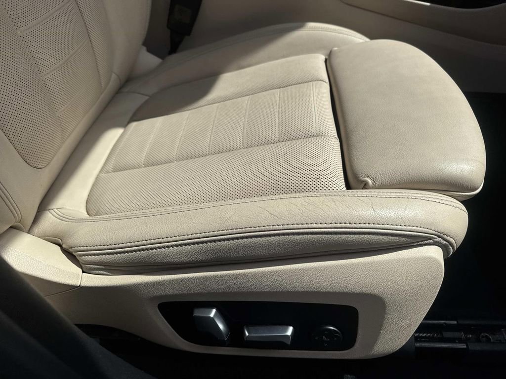 Used 2019 BMW X3 sDrive30i w/ Premium Package image 14