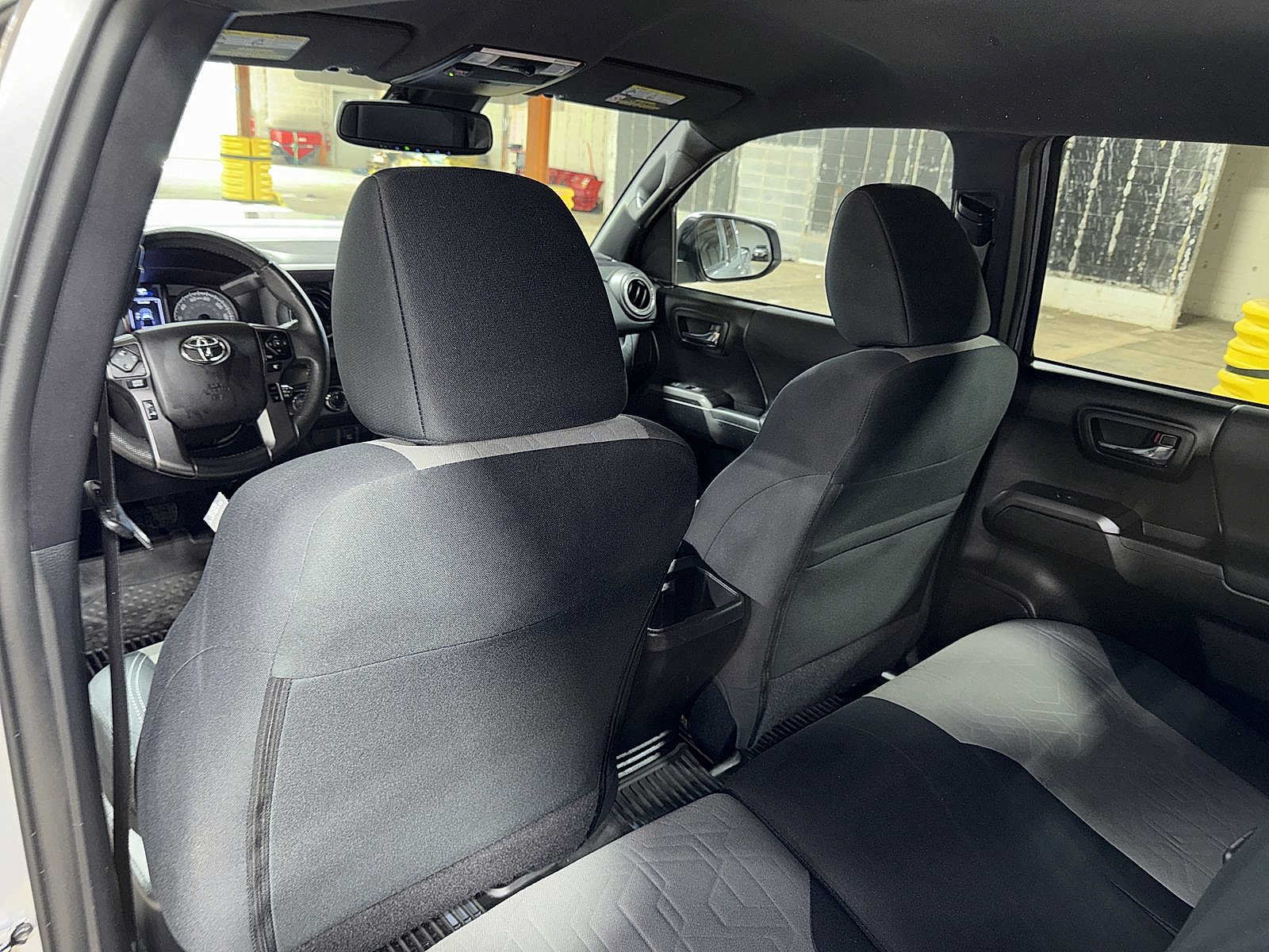 Used 2021 Toyota Tacoma TRD Sport AWD/4WD image 28