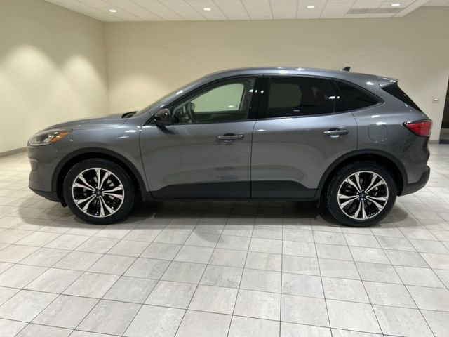 Certified 2022 Ford Escape SE w/ SE Sport Appearance Package FWD image 2
