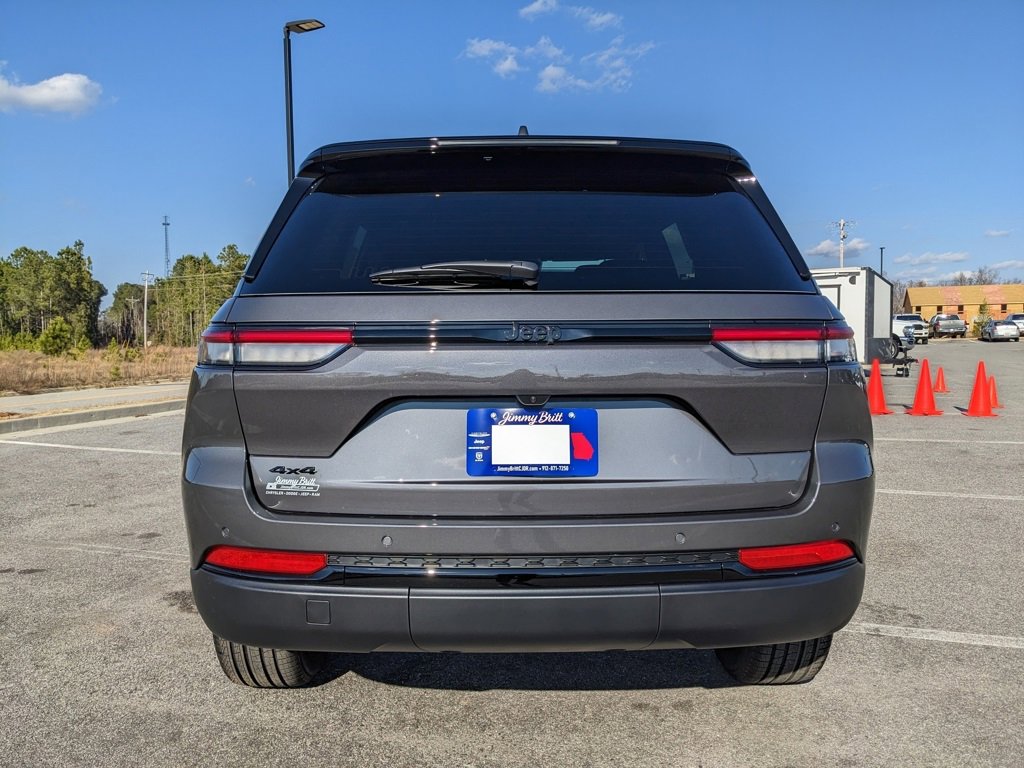 New 2025 Jeep Grand Cherokee Limited image 21