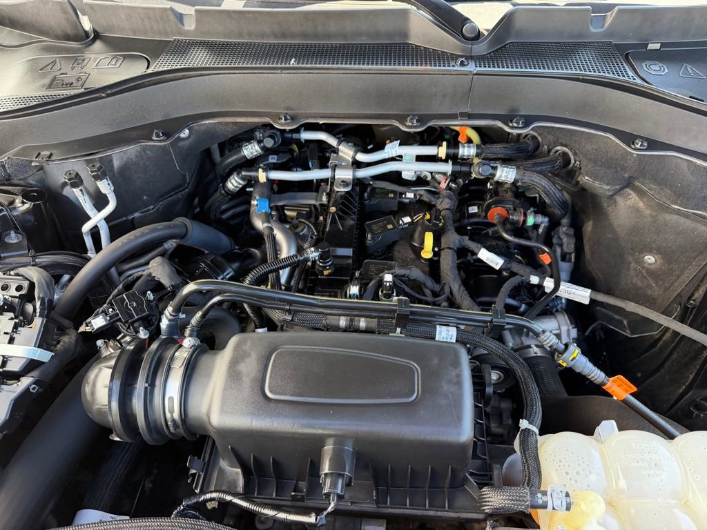 Used 2023 Ford Explorer XLT w/ Equipment Group 202A image 13