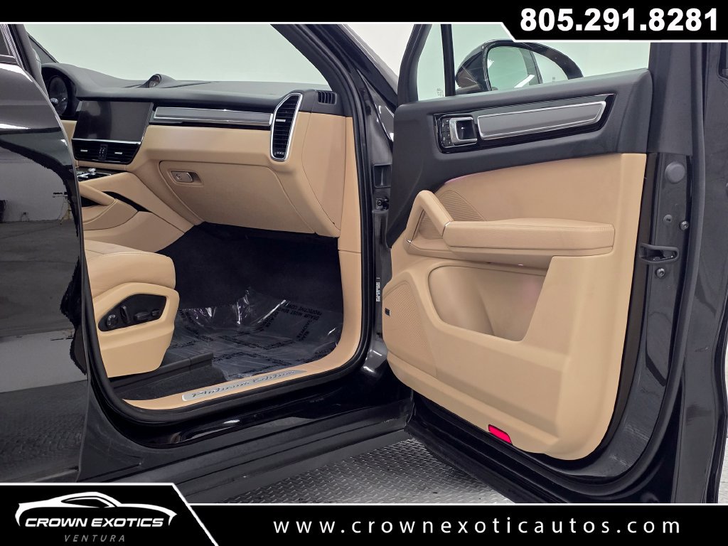 Used 2022 Porsche Cayenne Platinum Edition AWD/4WD image 15