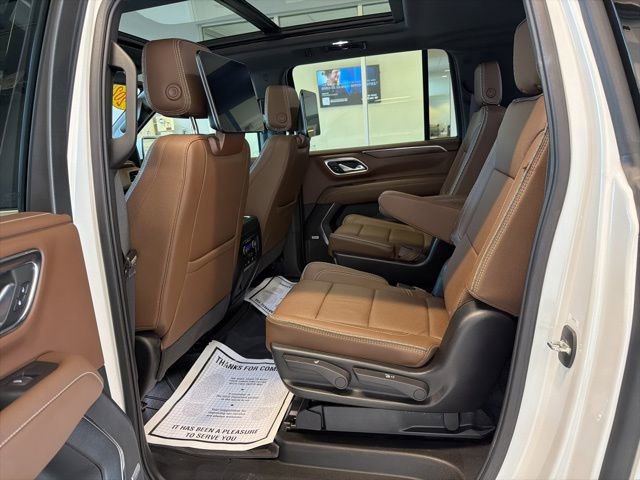 Used 2024 Chevrolet Suburban High Country w/ Advanced Technology Package image 23