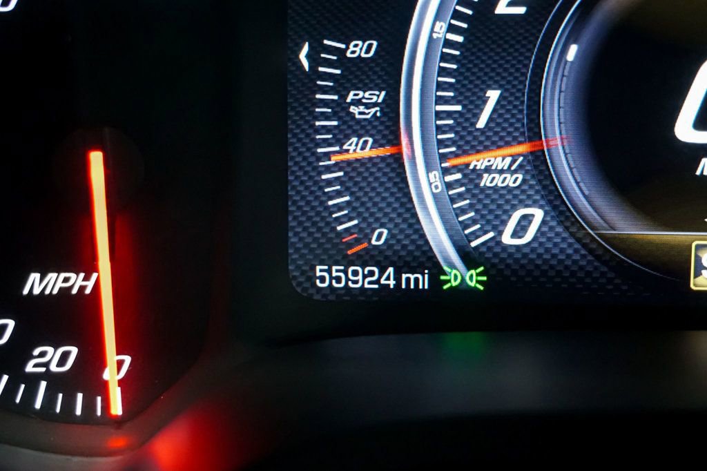 Used 2015 Chevrolet Corvette Z06 w/ Z07 Performance Package image 31