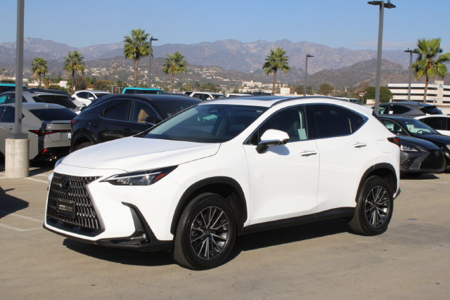 Used 2026 Lexus NX 350h AWD w/ Cold Area Package image 3