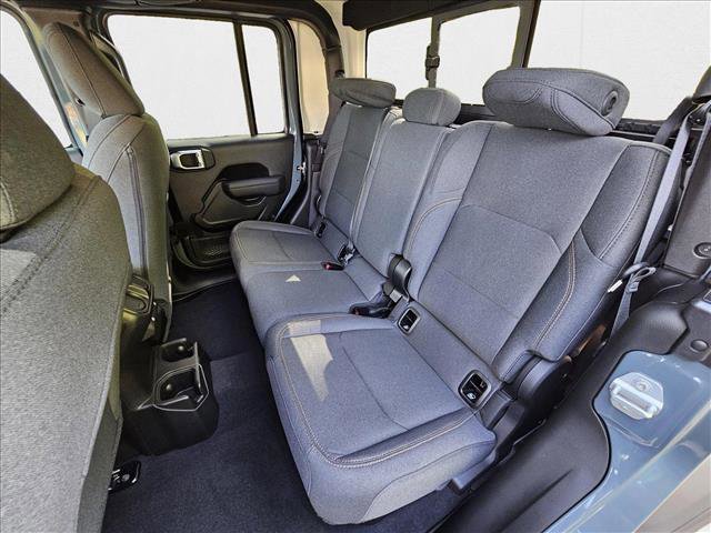 New 2025 Jeep Gladiator Sport image 16