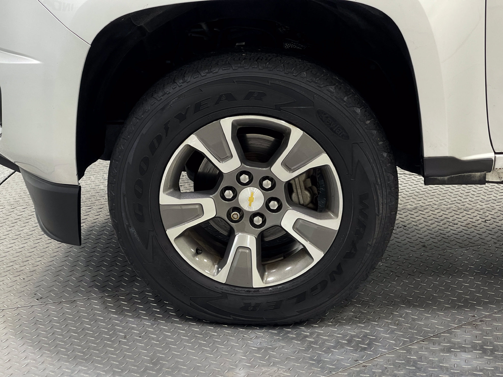 Used 2017 Chevrolet Colorado Z71 AWD/4WD image 30
