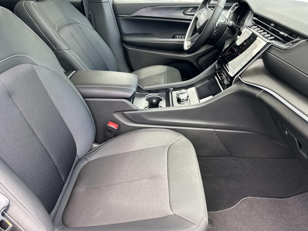 New 2026 Jeep Grand Cherokee L 4WD image 14