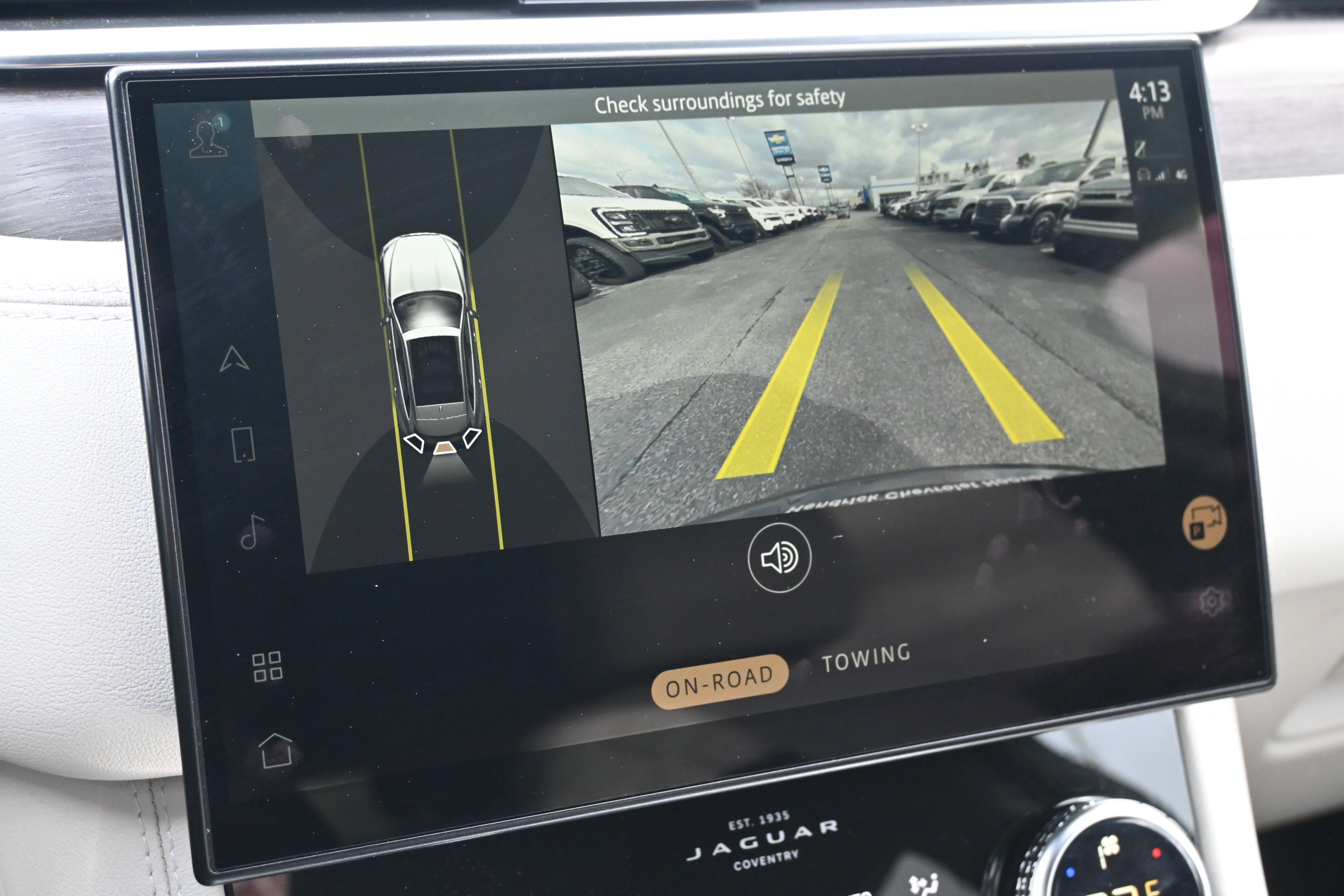 Used 2023 Jaguar F-PACE S image 15