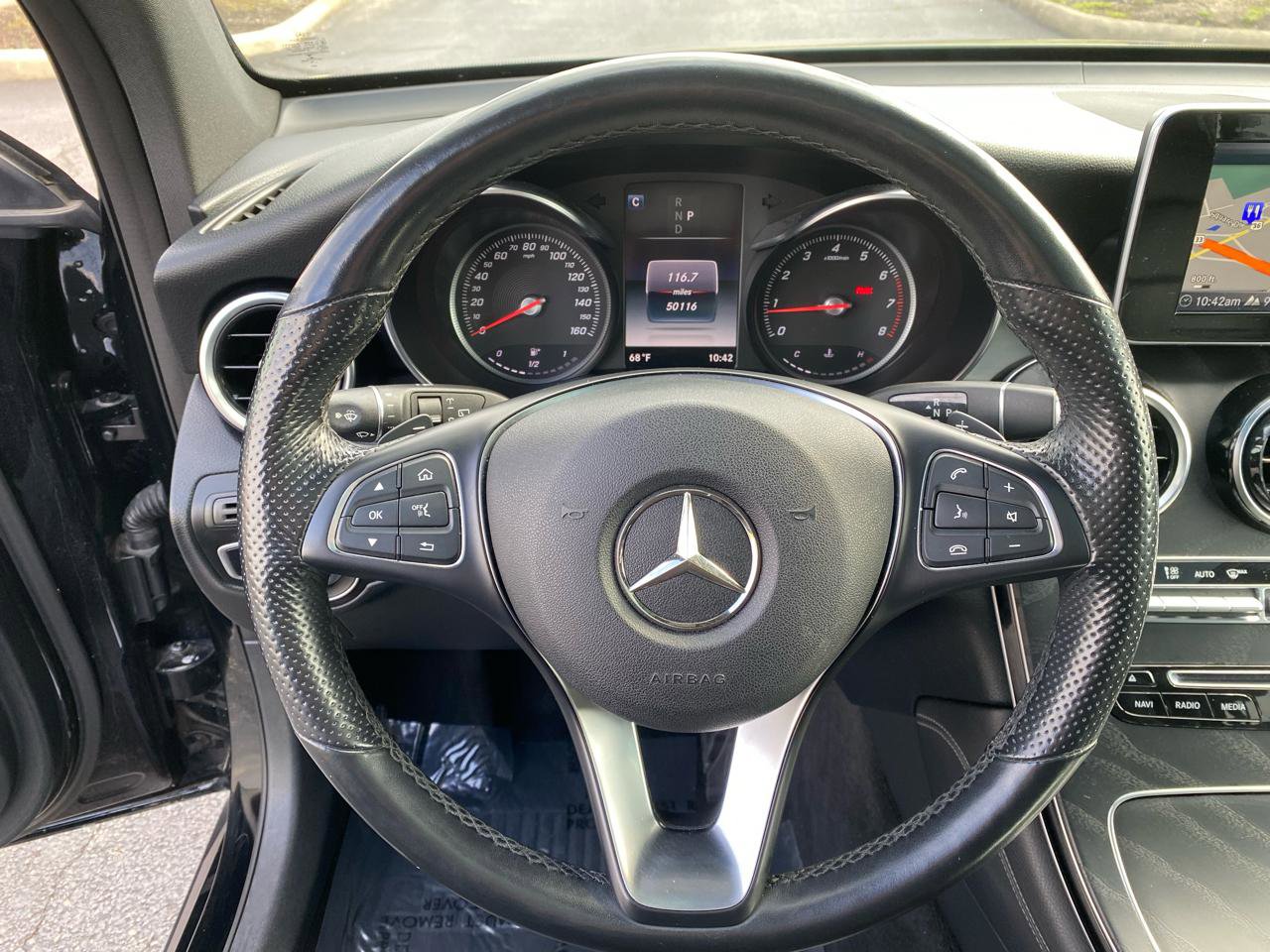 Used 2019 Mercedes-Benz GLC 300 4MATIC w/ Premium Package image 28