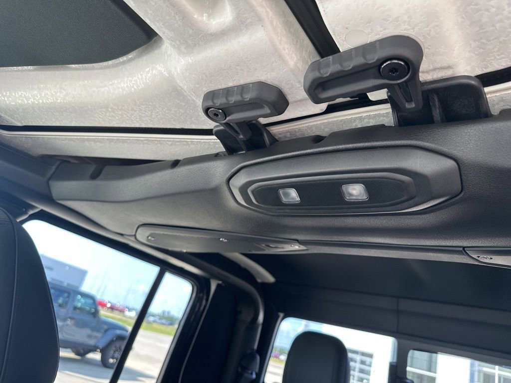 New 2025 Jeep Gladiator Rubicon image 28