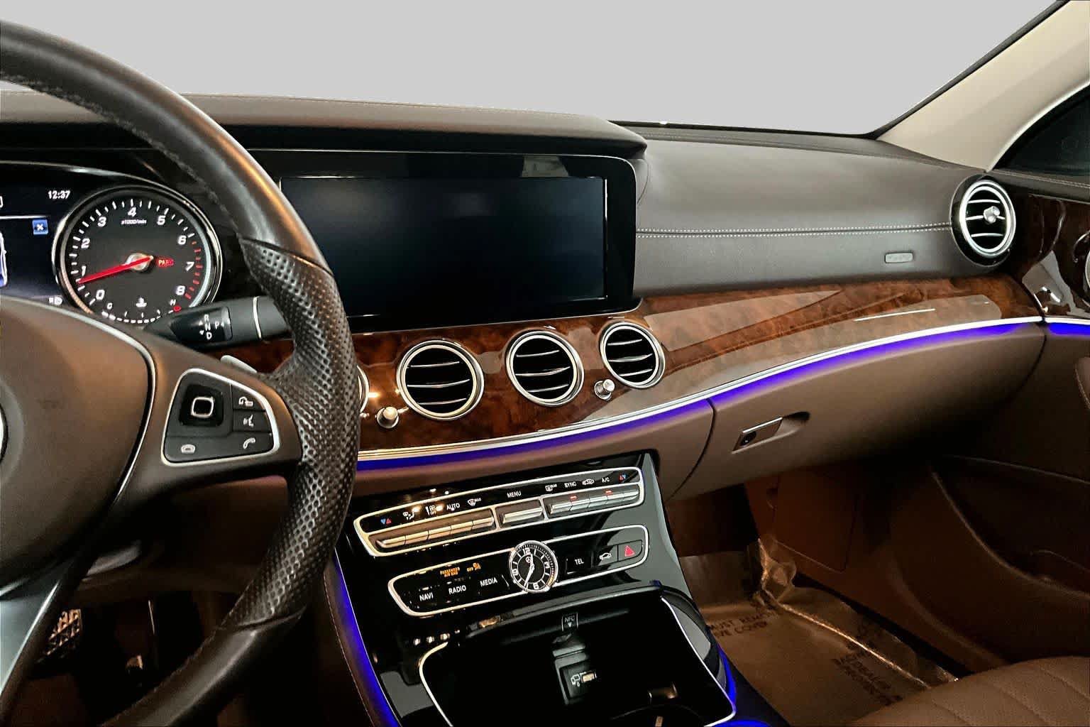 Used 2018 Mercedes-Benz E 400 4MATIC Sedan image 7
