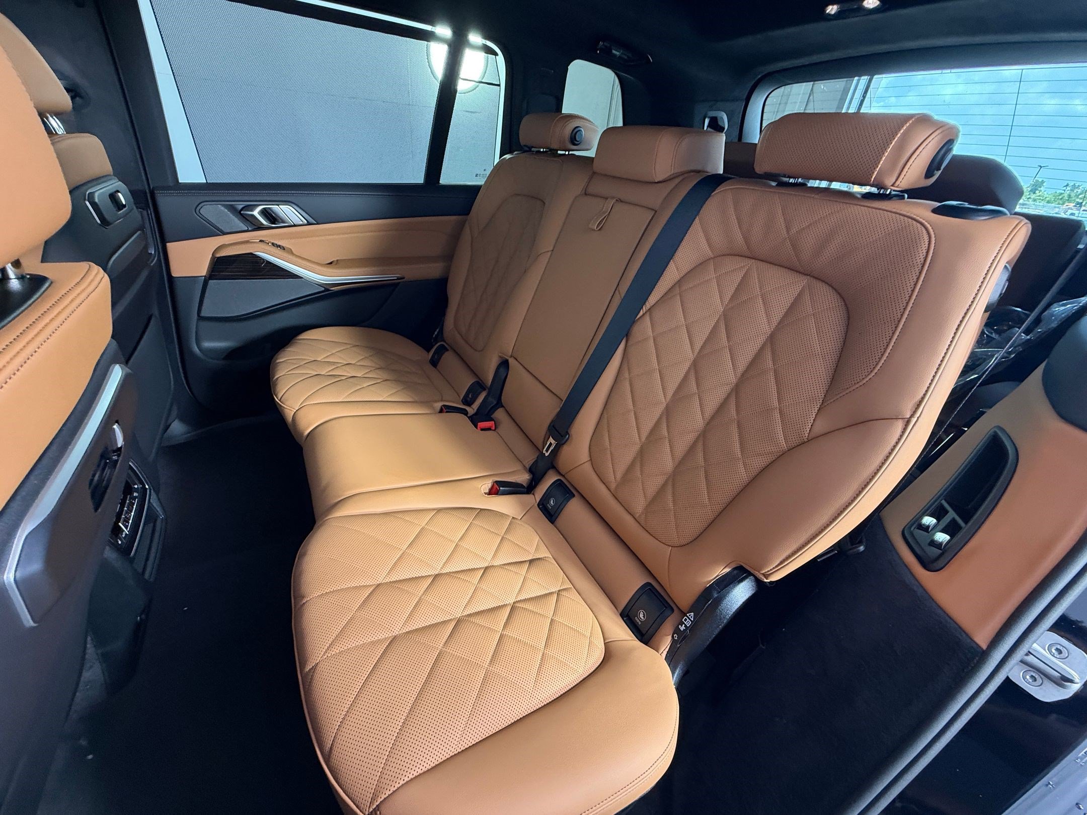 New 2027 BMW X7 xDrive40i w/ Executive Package AWD/4WD image 24
