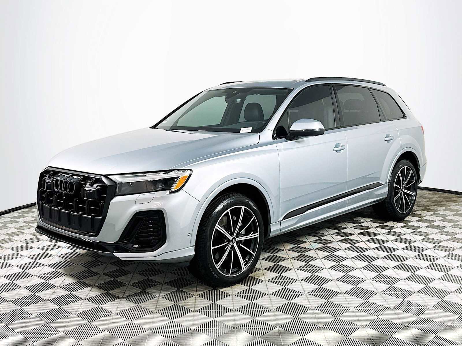 Used 2025 Audi Q7 Premium Plus w/ Premium Plus Package image 3