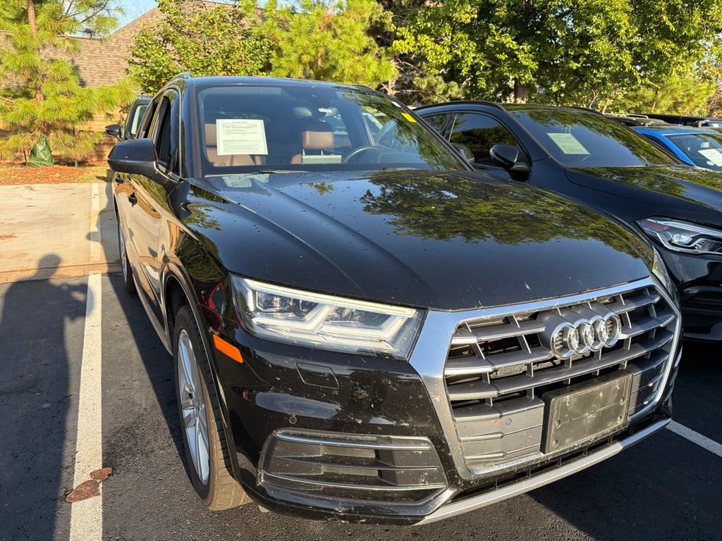 Used 2019 Audi Q5 2.0T Premium Plus w/ Premium Plus Package AWD/4WD image 2