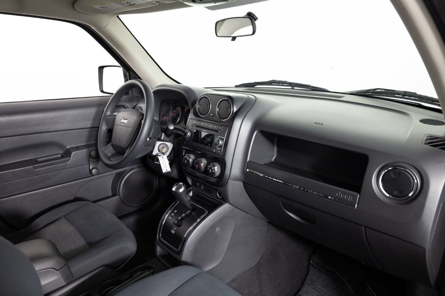 Used 2010 Jeep Patriot Sport w/ Tire & Wheel Group AWD/4WD image 25
