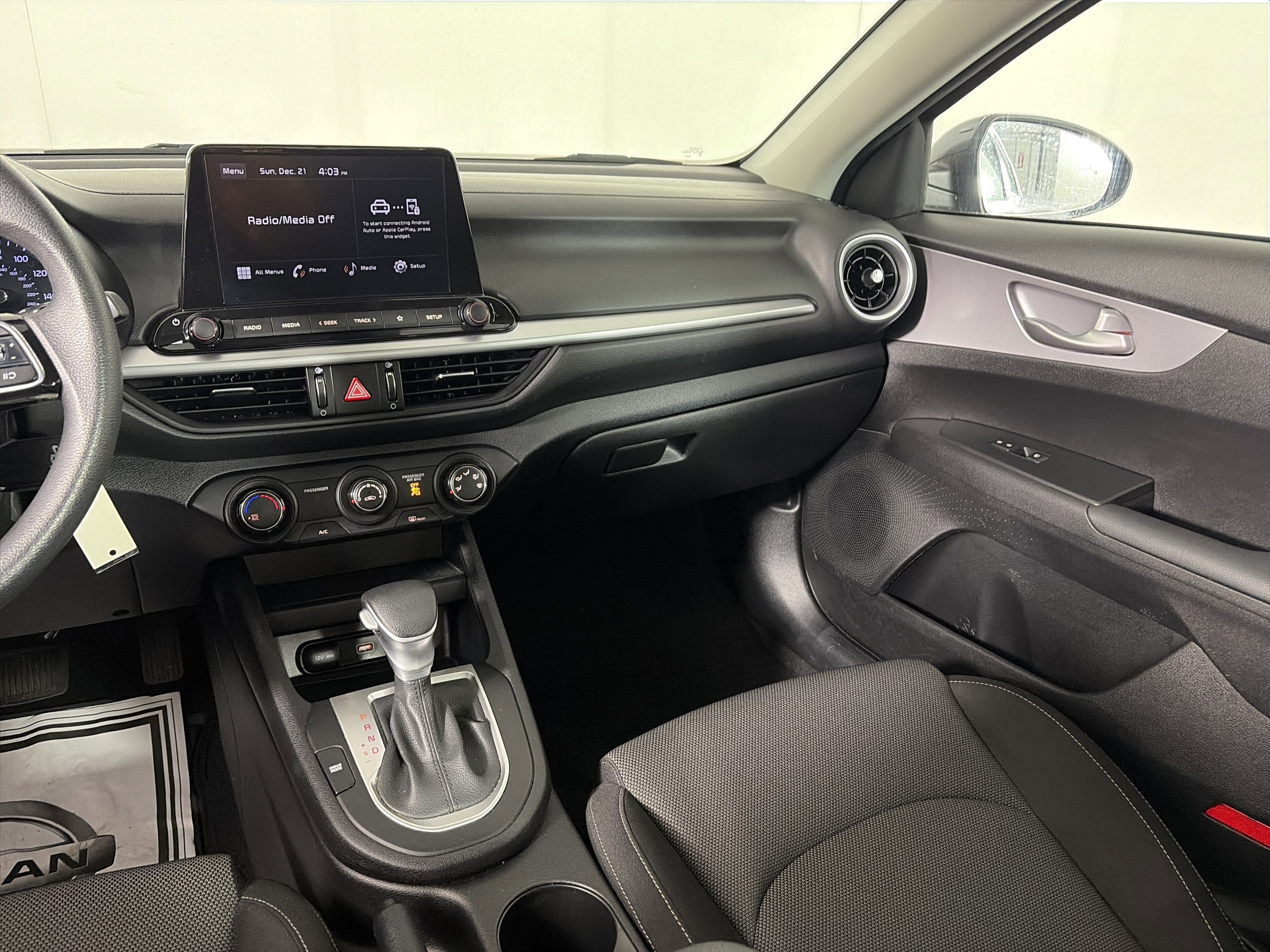 Used 2024 Kia Forte LXS w/ LXS Technology Package image 39