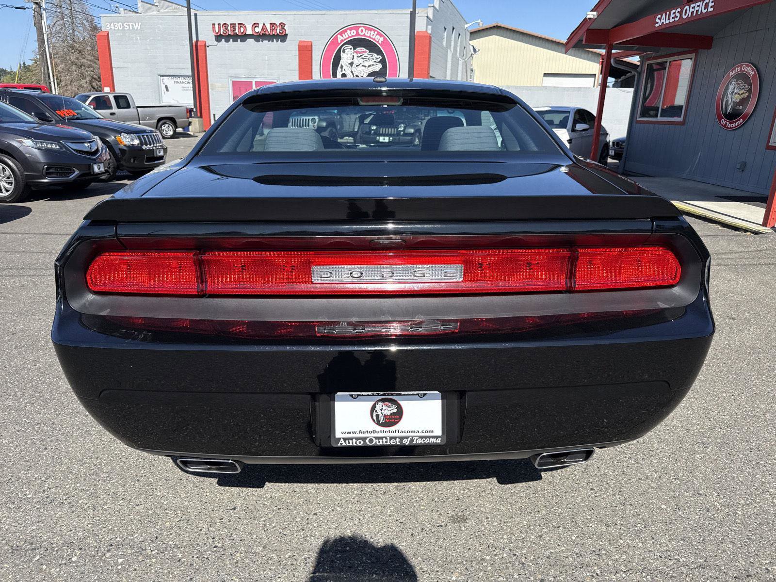 Used 2012 Dodge Challenger R/T image 9