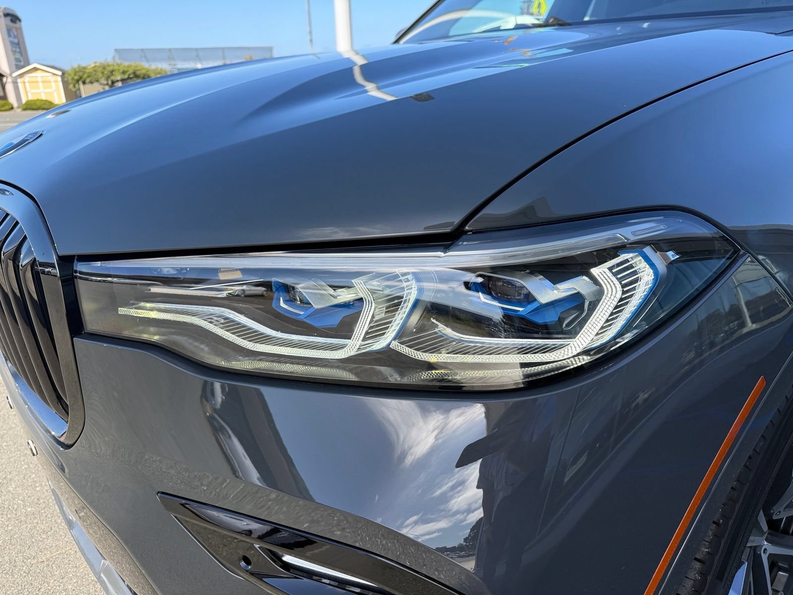 Used 2022 BMW X7 M50i AWD/4WD image 11