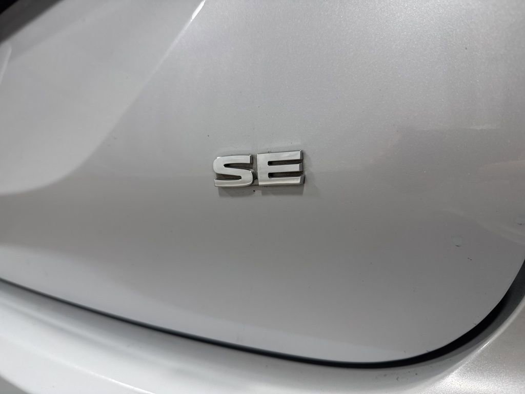 Used 2025 Mitsubishi Outlander SE image 33