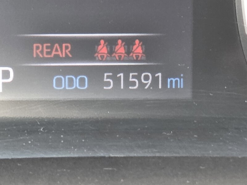 Used 2021 Toyota RAV4 LE AWD/4WD image 17