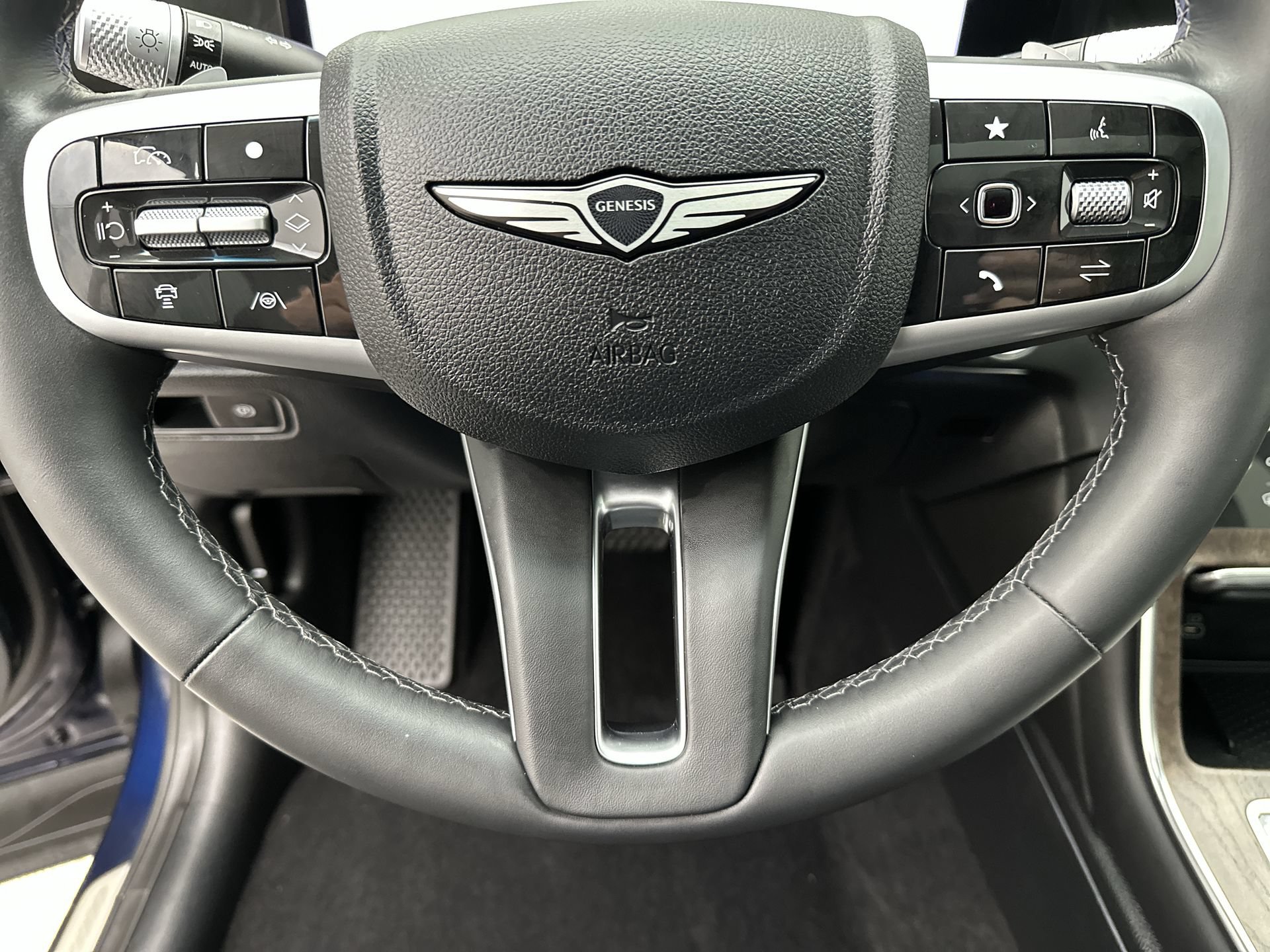 Certified 2026 Genesis GV80 3.5T Advanced AWD/4WD image 14