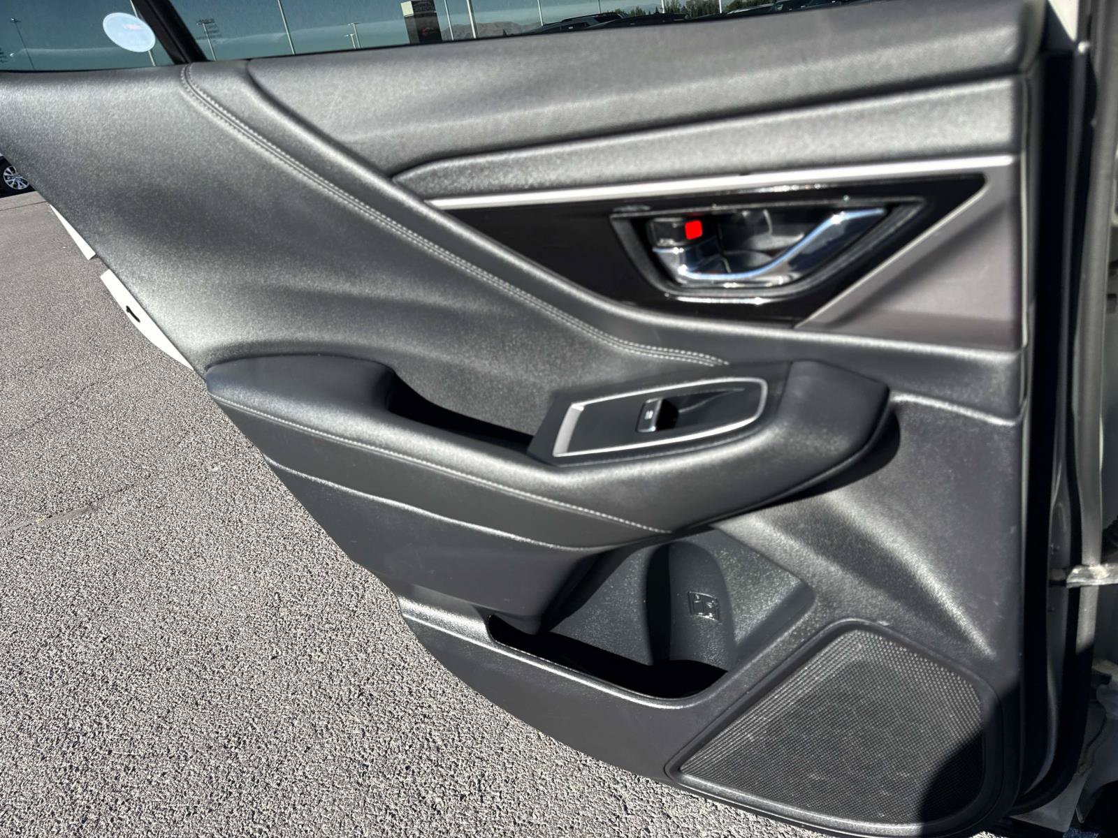 Used 2022 Subaru Outback Limited AWD/4WD image 18