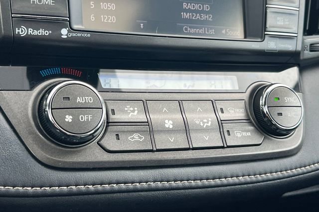 Used 2015 Toyota RAV4 Limited w/ Technology Package image 22