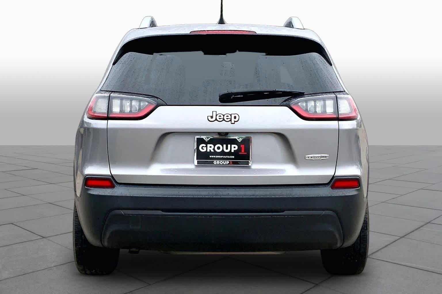 Used 2019 Jeep Cherokee Latitude Plus FWD image 5