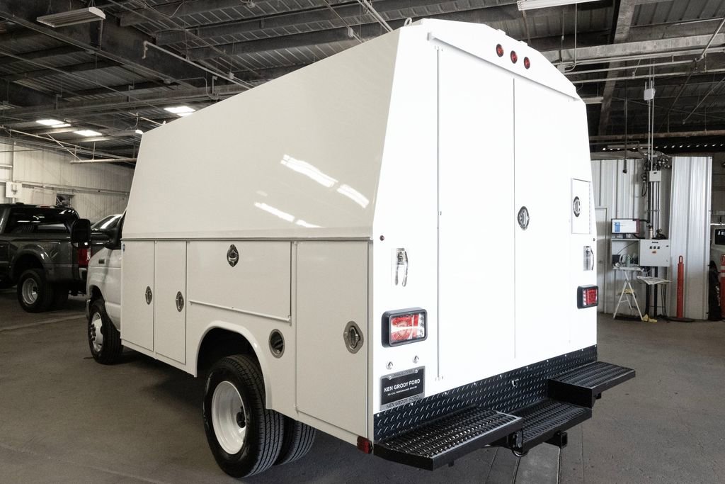 New 2026 Ford E-350 and Econoline 350 Super Duty w/ Power Equipment Group image 6
