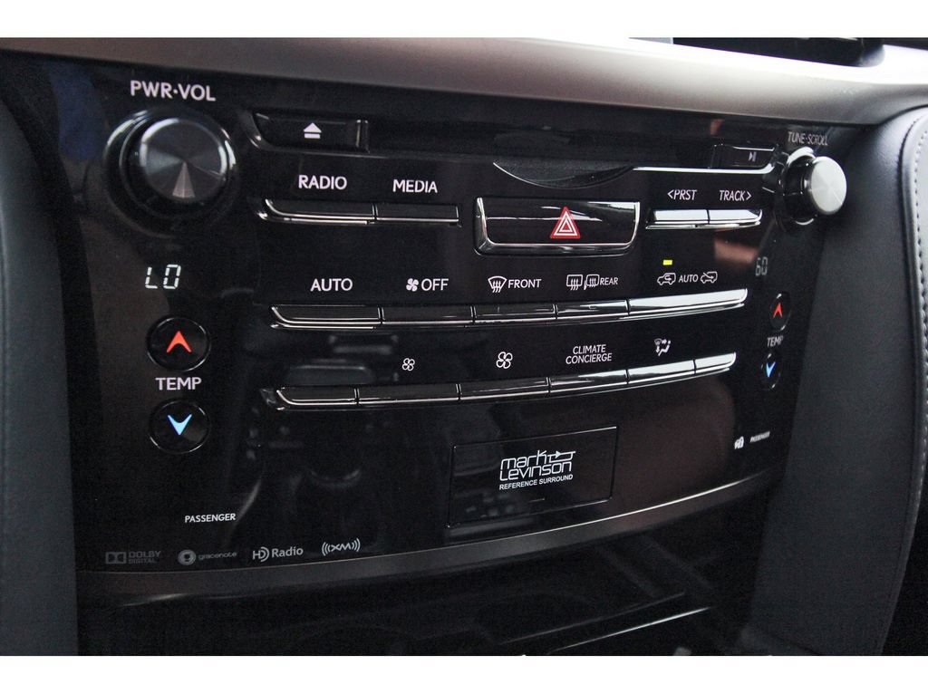 Used 2020 Lexus LX 570 4WD w/ Luxury Package image 23