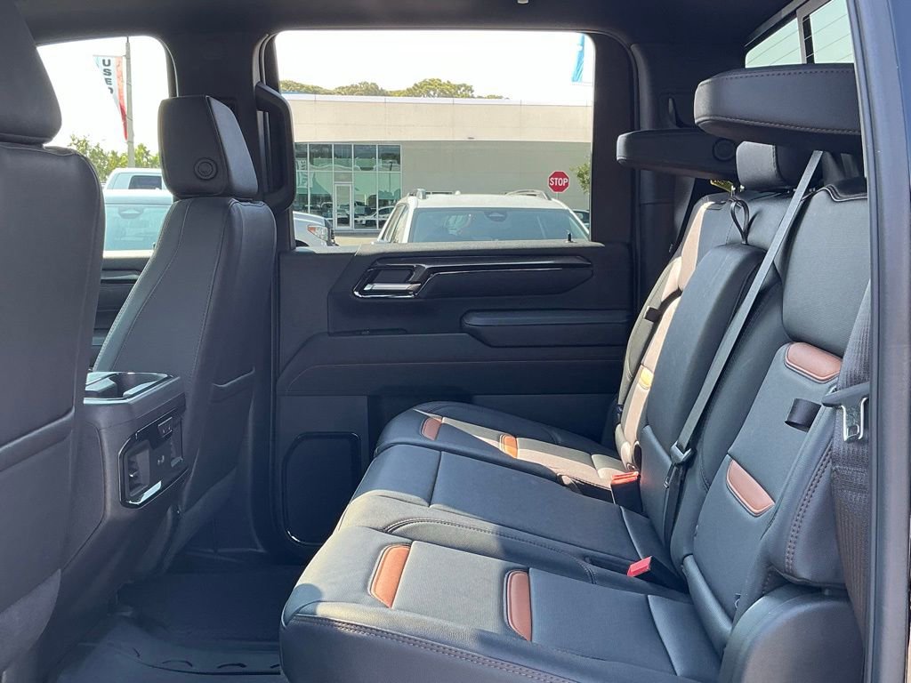 Used 2025 GMC Sierra 2500 AT4 w/ AT4 Premium Plus Package image 32