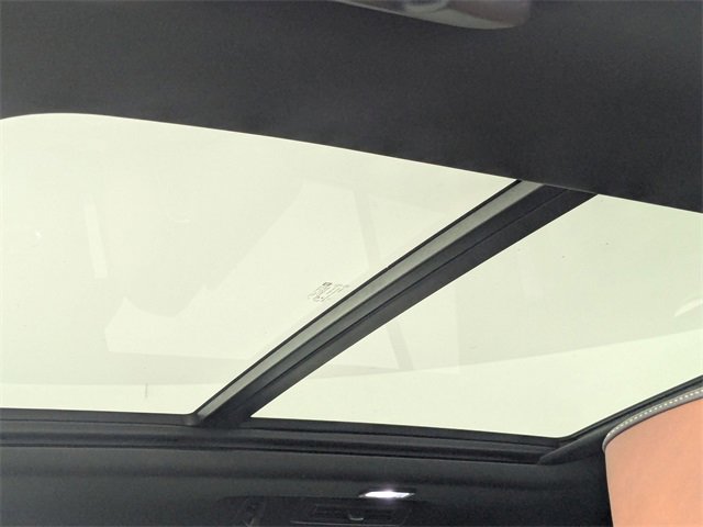 Used 2023 GMC Yukon Denali Ultimate image 13