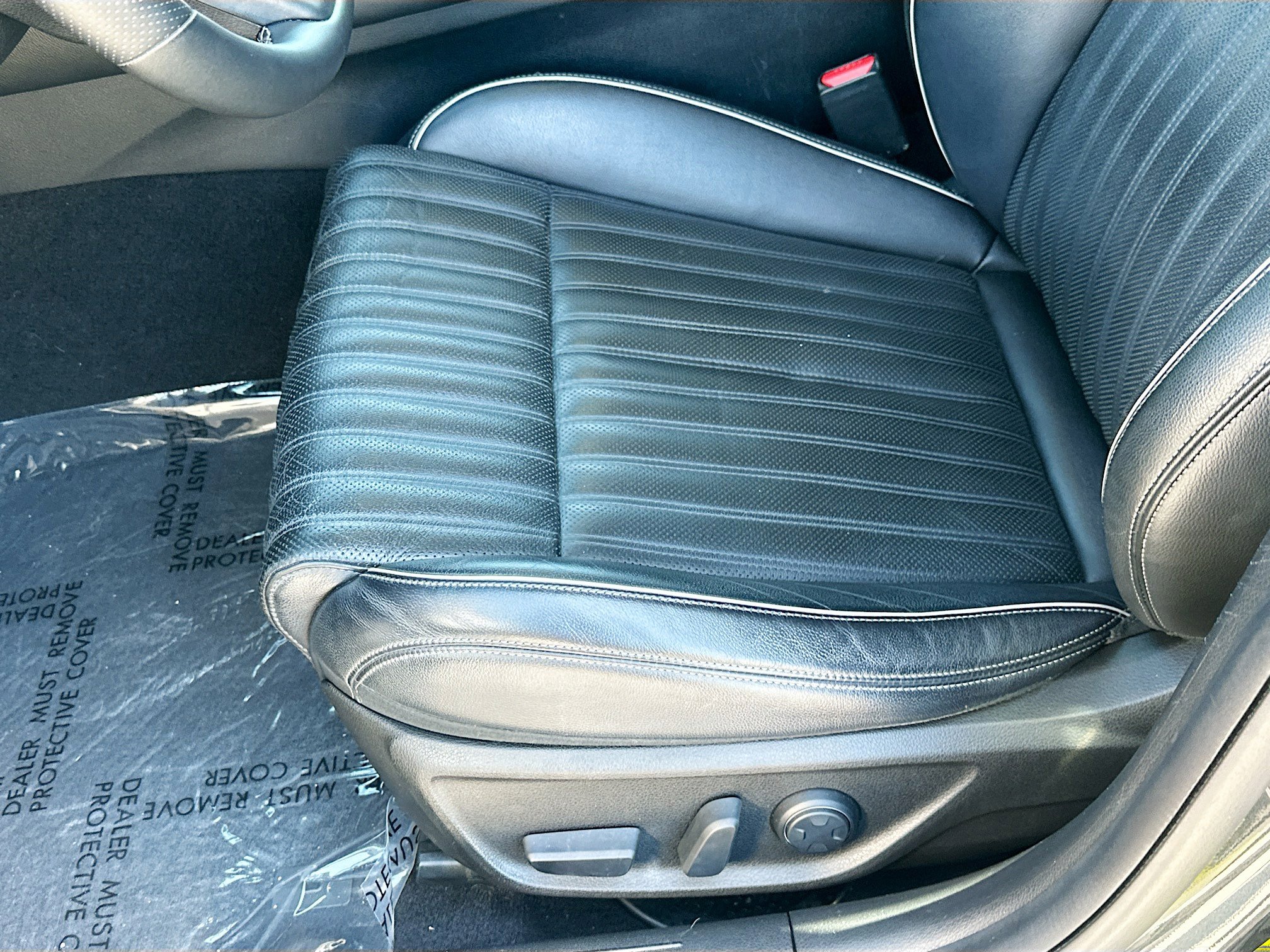 Used 2022 Genesis G70 2.0T w/ Prestige Package image 19