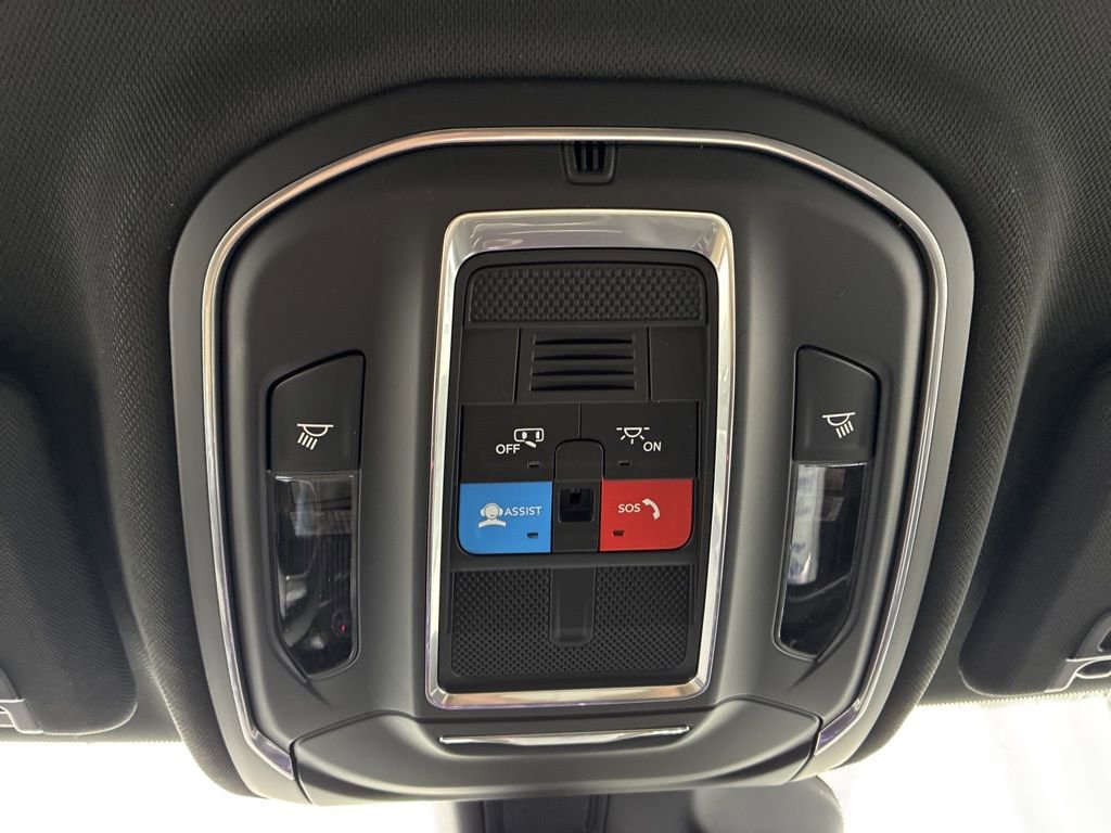 New 2026 Jeep Grand Cherokee Laredo w/ Trailer Tow Package AWD/4WD image 21