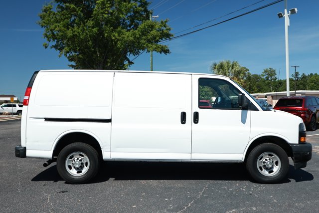 Used 2021 Chevrolet Express 2500 w/ Driver Convenience Package RWD image 4