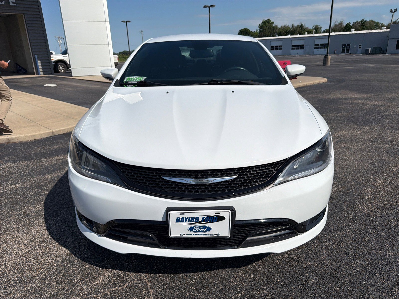 Used 2015 Chrysler 200 S FWD image 4