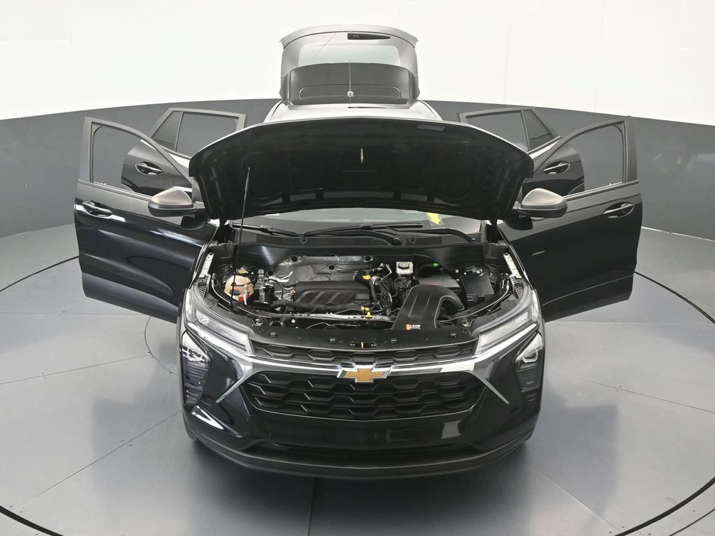 Used 2024 Chevrolet Trax LS FWD image 63