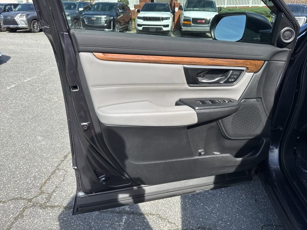 Used 2018 Honda CR-V Touring image 27