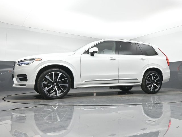 Used 2025 Volvo XC90 B5 Plus w/ Protection Package Premier AWD/4WD image 39
