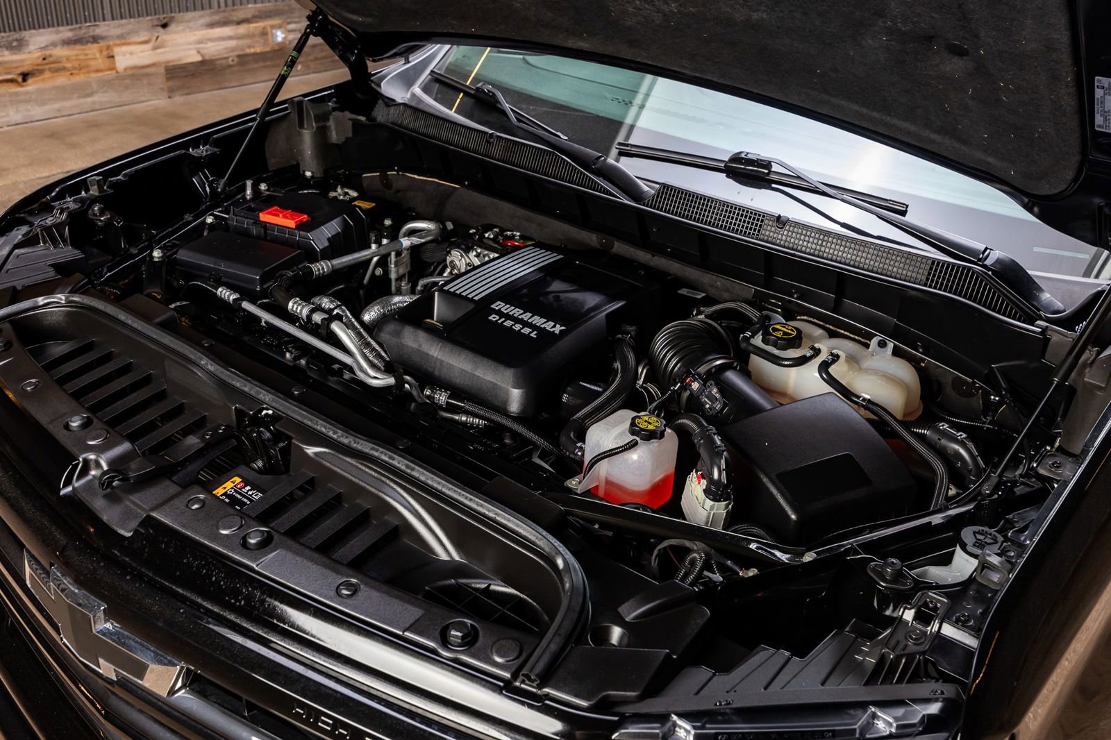 Used 2025 Chevrolet Silverado 1500 High Country w/ Midnight Edition image 39