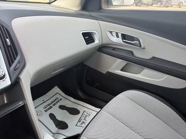 Used 2016 Chevrolet Equinox LS image 23